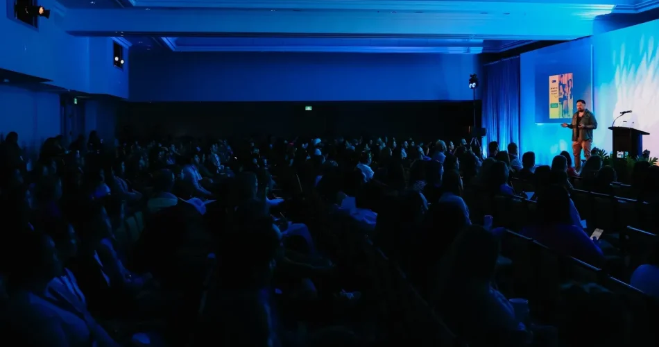 image_S62XC63HHTwebp